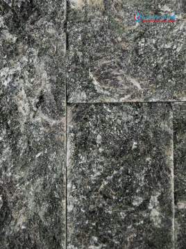 Плитка пироксенит &laquo;Рваный камень&raquo; 200&times;50&times;20 мм, 0,5&nbsp;м&sup2;